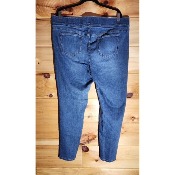 Torrid Cropped Jeans Women's Size 2 Lean Jean Crop Denim Pull On Stretch Skinny - Picture 2 of 10